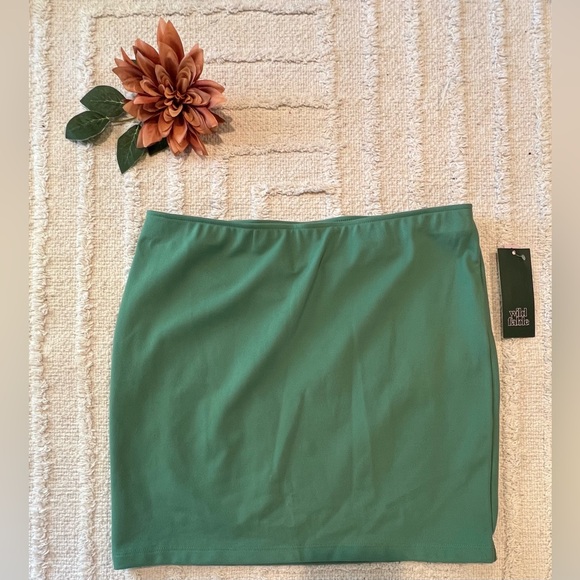 WILD FABLE ButterBliss Green Soft Mini Skirt- Various Sizes - Picture 1 of 11